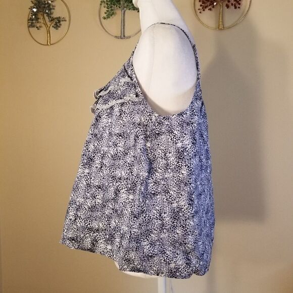 NWT! Banana Republic Blue White Mottled Print Scalloped Ruffle Tank Petite Small - Picture 2 of 9